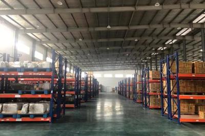 深入企业,现场拆解卡盘、转台、零点定位系统等常见夹具